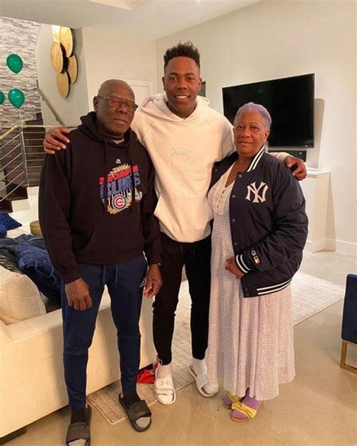 Meet The Family Behind Aroldis Chapman's Success