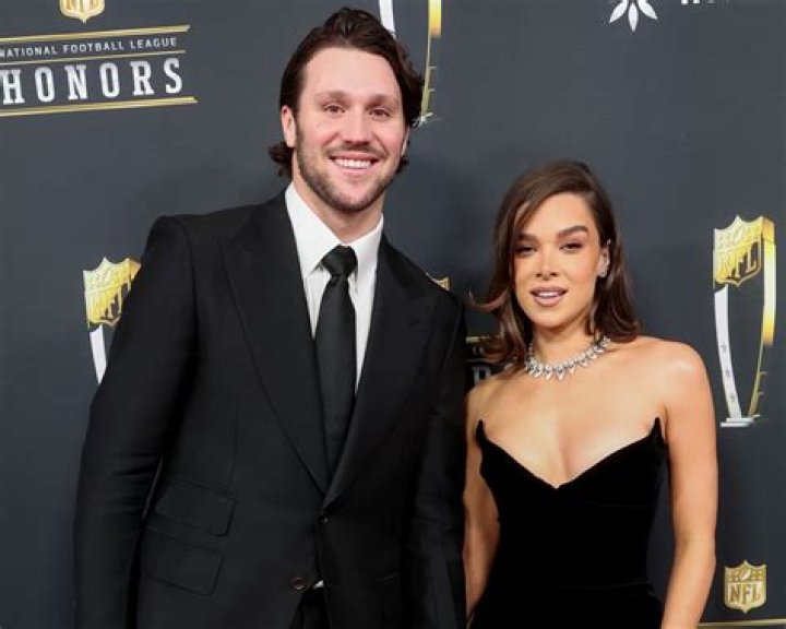 Unveiling Hailee Steinfeld's Net Worth: Discoveries And Insights